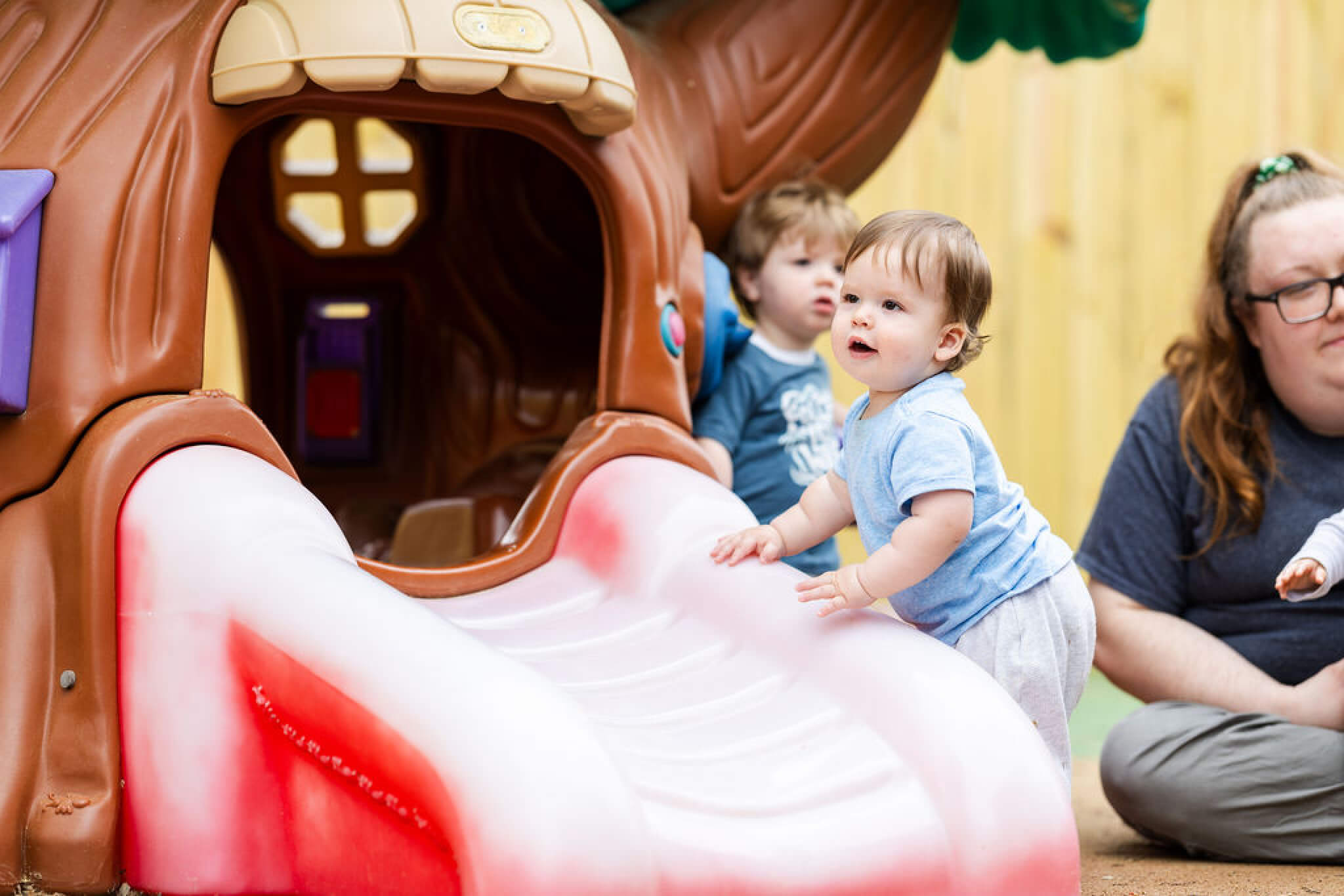 LeafSpring School toddlers playing outside